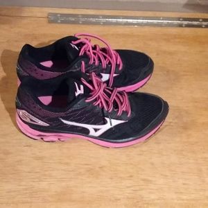 Mizuno Wave Rider 22